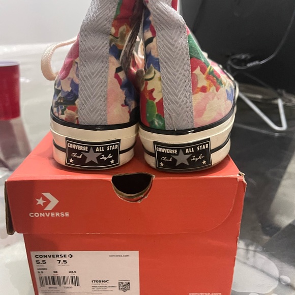 Floral Converses - Picture 2 of 2